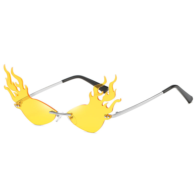 Triangle cat eye flame style sunglasses Île papillon