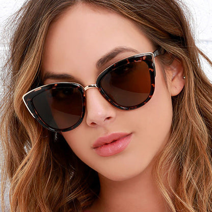 Ladies retro cat eye sunglasses Île papillon