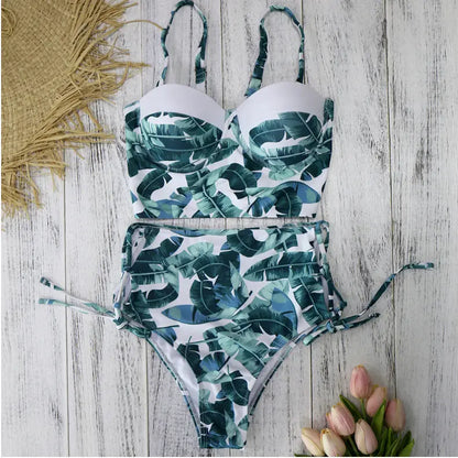 Cutout Lace Up Bikini Tropical Leaf Print Swimsuit Île papillon