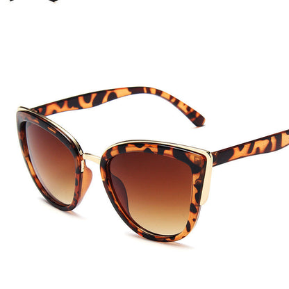 Ladies retro cat eye sunglasses Île papillon