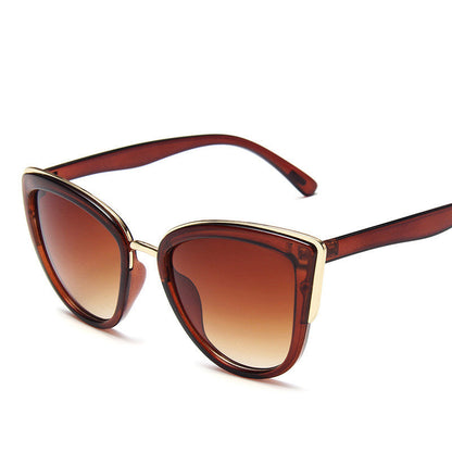 Ladies retro cat eye sunglasses Île papillon