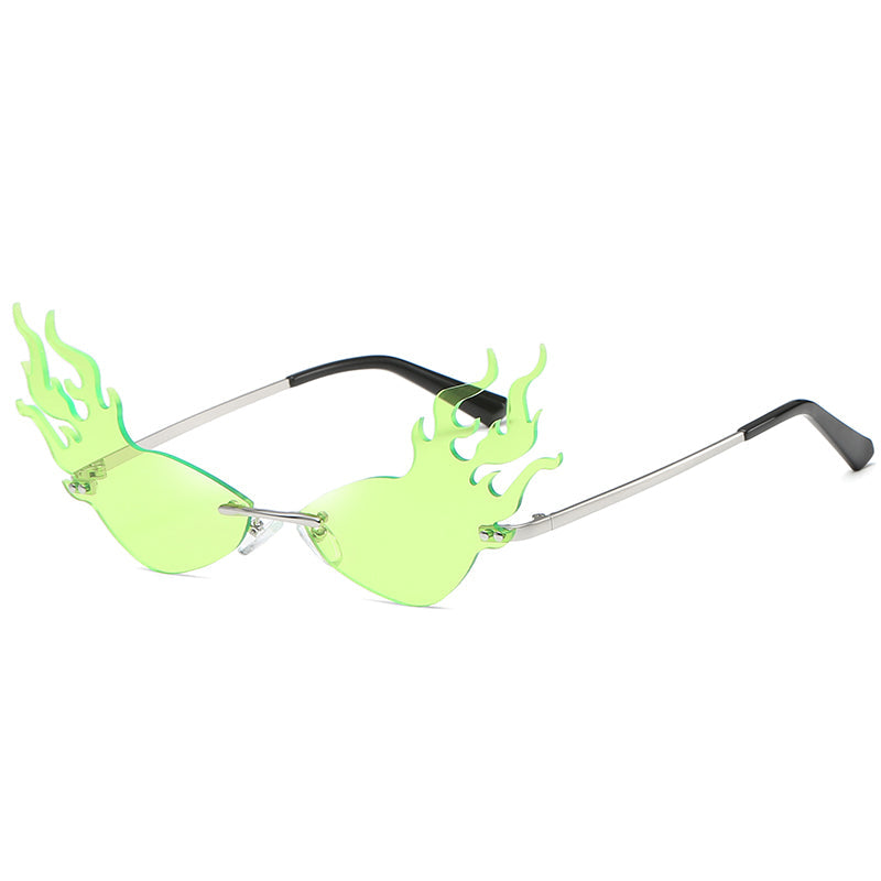 Triangle cat eye flame style sunglasses Île papillon