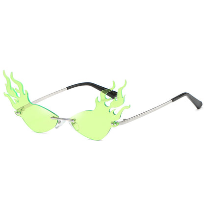 Triangle cat eye flame style sunglasses Île papillon