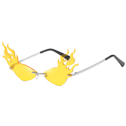 Triangle cat eye flame style sunglasses Île papillon