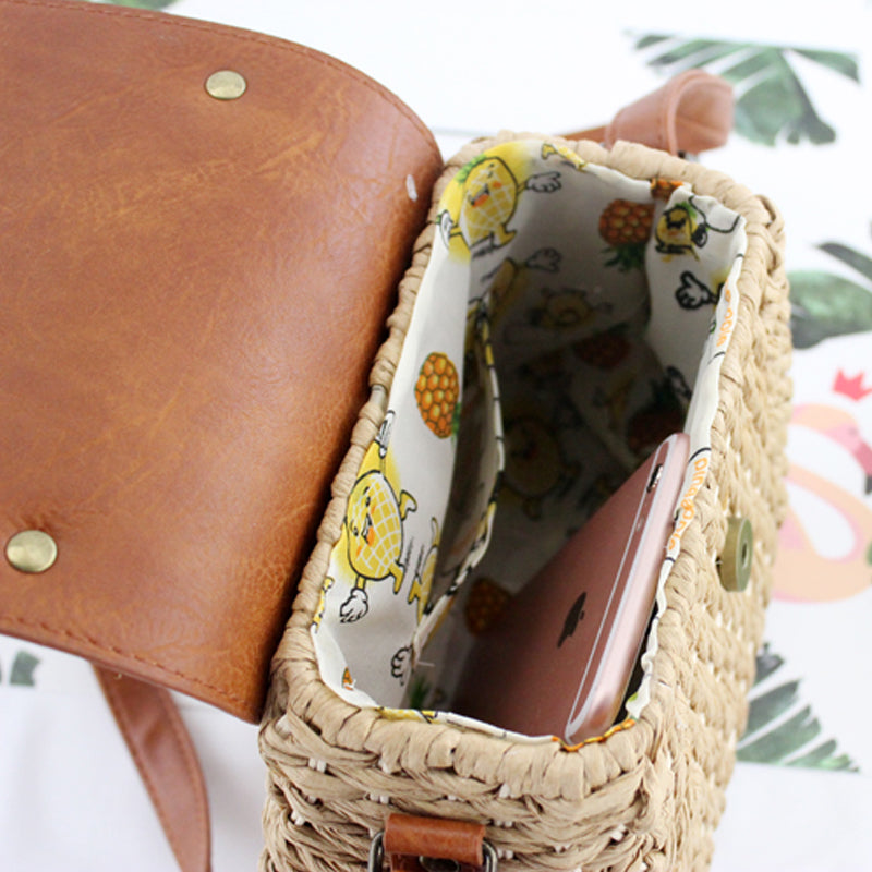 Antique straw woven bag messenger beach bag Île papillon