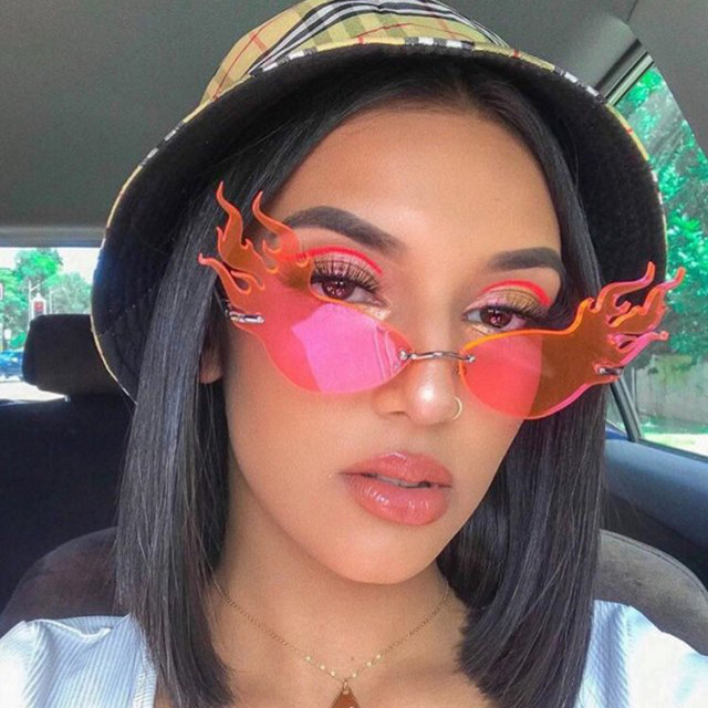 Triangle cat eye flame style sunglasses Île papillon